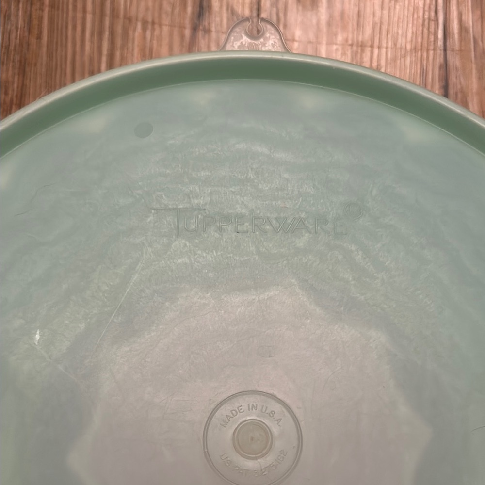 Tupperware Mint Green Round Container - Picture 3 of 6